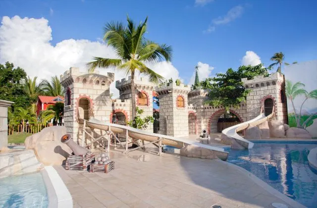 Hotel Majestic Colonial Punta Cana pool enfant